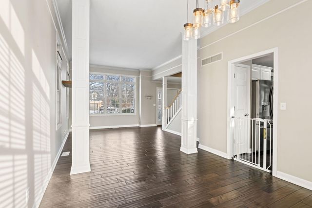 822 E Remington Square, La Porte, IN 46350