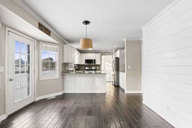 822 E Remington Square, La Porte, IN 46350