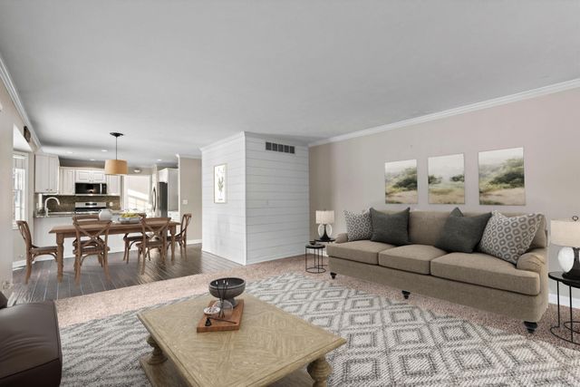 822 E Remington Square, La Porte, IN 46350