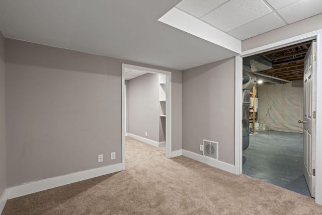 822 E Remington Square, La Porte, IN 46350