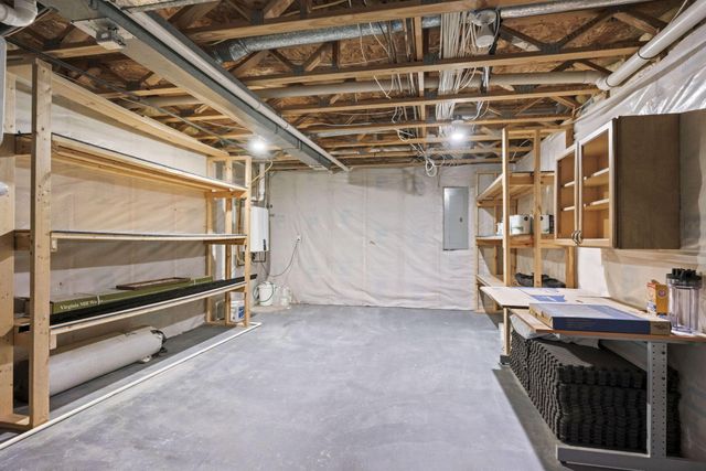 822 E Remington Square, La Porte, IN 46350