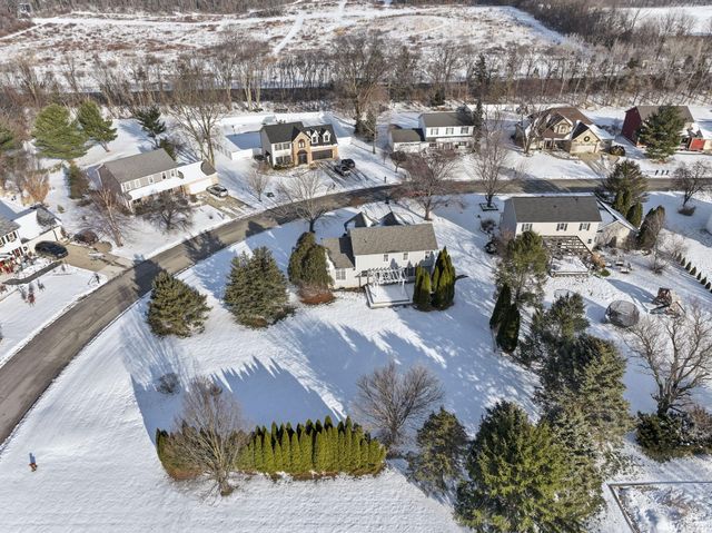 822 E Remington Square, La Porte, IN 46350