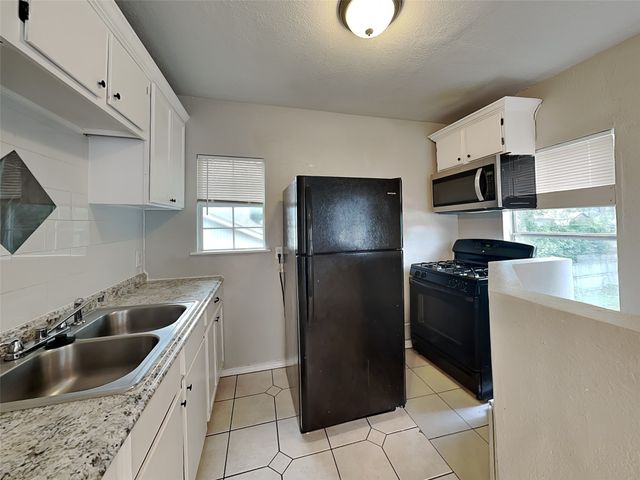 2911 Ryan Avenue back, Fort Worth, TX 76110