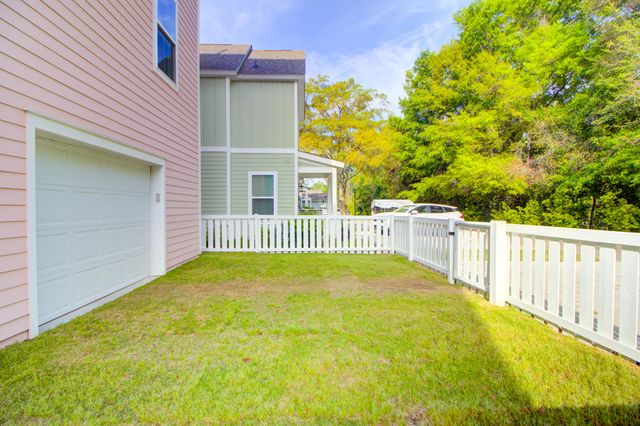 1731 Indy Drive, North Charleston, SC 29405