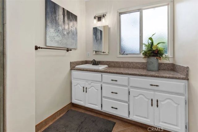 910 E Dalton, Glendora, CA 91741