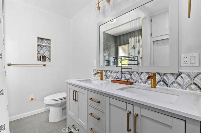 910 E Dalton, Glendora, CA 91741