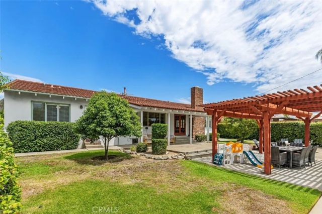 910 E Dalton, Glendora, CA 91741