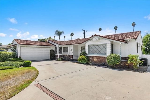 910 E Dalton, Glendora, CA 91741