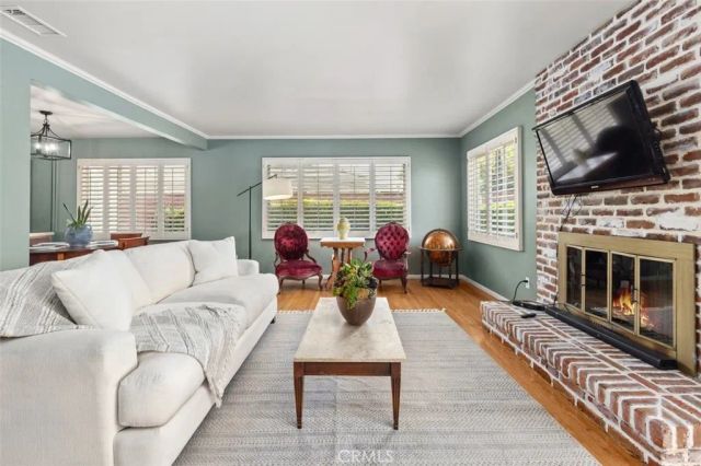 910 E Dalton, Glendora, CA 91741
