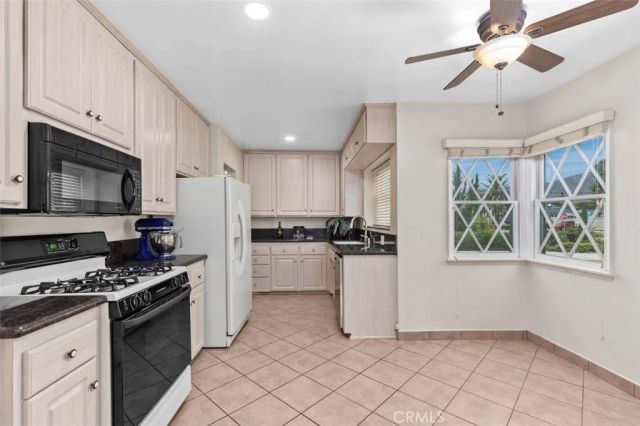 910 E Dalton, Glendora, CA 91741