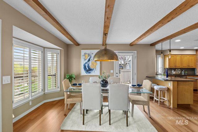 318 E Lake Rim Lane, Boise, ID 83716