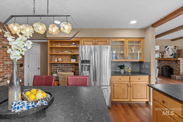 318 E Lake Rim Lane, Boise, ID 83716