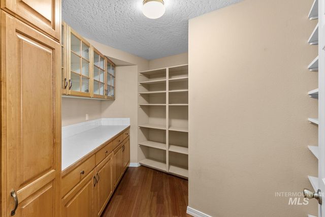 318 E Lake Rim Lane, Boise, ID 83716