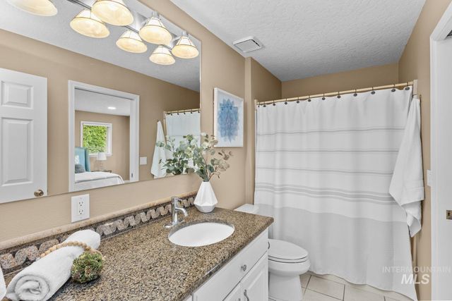 318 E Lake Rim Lane, Boise, ID 83716