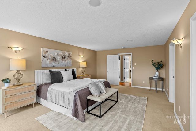 318 E Lake Rim Lane, Boise, ID 83716