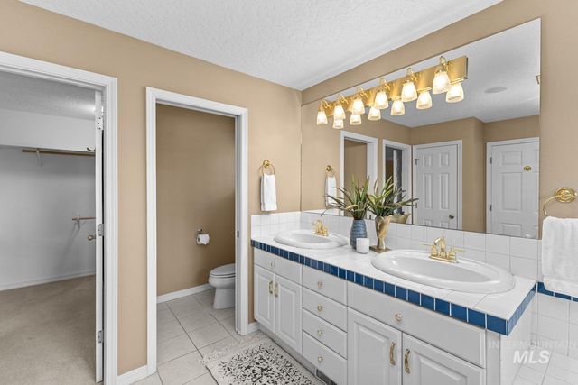 318 E Lake Rim Lane, Boise, ID 83716