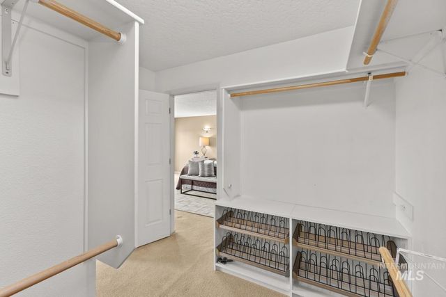 318 E Lake Rim Lane, Boise, ID 83716