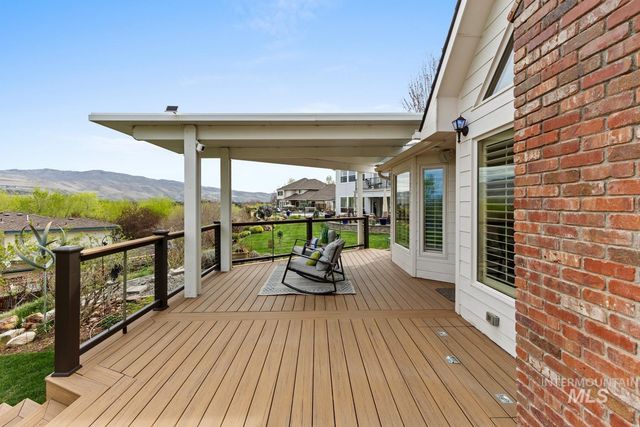 318 E Lake Rim Lane, Boise, ID 83716