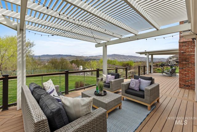 318 E Lake Rim Lane, Boise, ID 83716