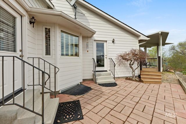 318 E Lake Rim Lane, Boise, ID 83716