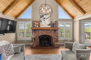 318 E Lake Rim Lane, Boise, ID 83716