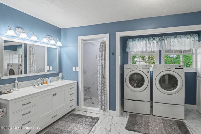 2219 Gregory Boulevard, Gulfport, MS 39507