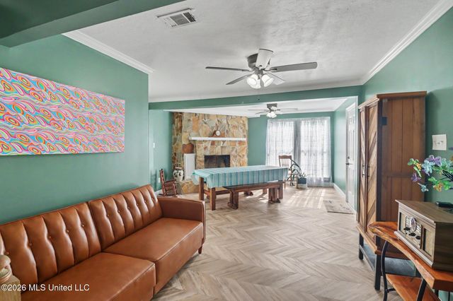 2219 Gregory Boulevard, Gulfport, MS 39507