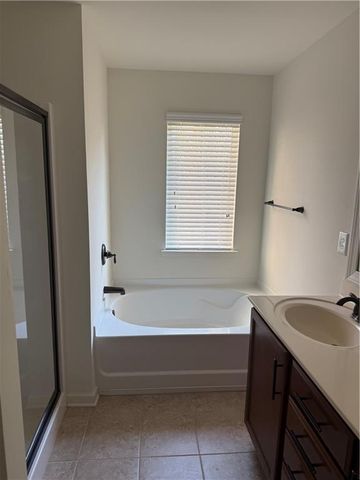 1921 Paxton Ridge Court, Lilburn, GA 30047