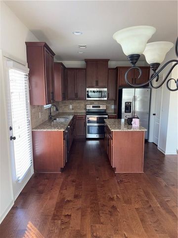 1921 Paxton Ridge Court, Lilburn, GA 30047