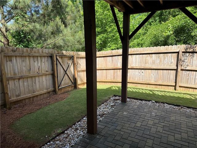 1921 Paxton Ridge Court, Lilburn, GA 30047