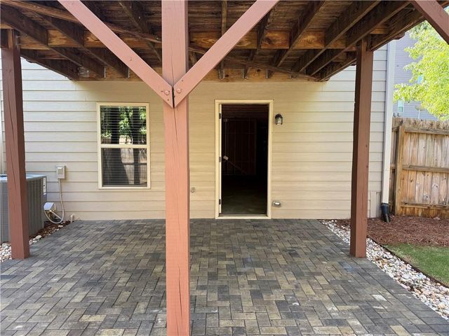 1921 Paxton Ridge Court, Lilburn, GA 30047