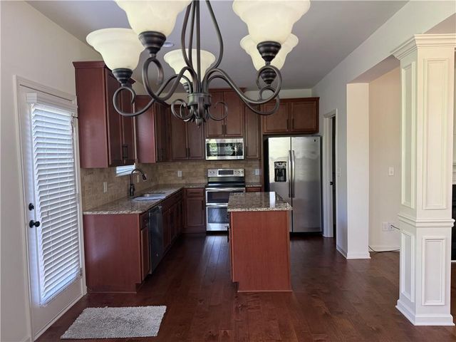 1921 Paxton Ridge Court, Lilburn, GA 30047