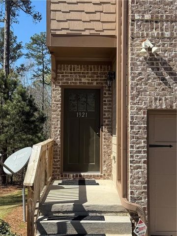 1921 Paxton Ridge Court, Lilburn, GA 30047