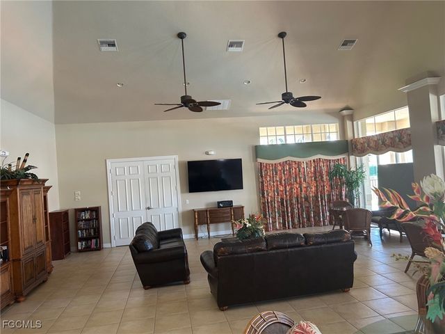 4364 Avian AVE, Fort Myers, FL 33916