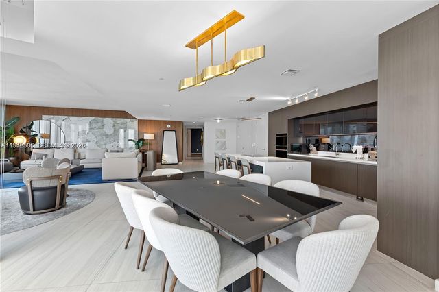 851 NE 1st Ave 5201, Miami, FL 33132