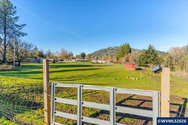 38159 Weirich Dr, Lebanon, OR 97355