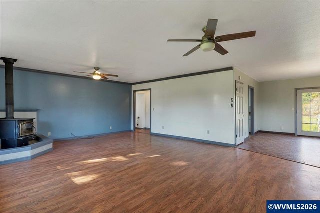 38159 Weirich Dr, Lebanon, OR 97355