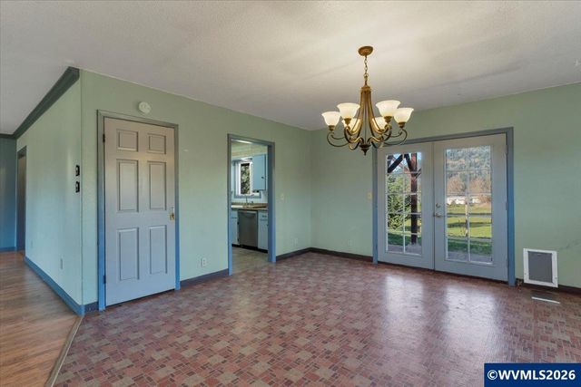 38159 Weirich Dr, Lebanon, OR 97355