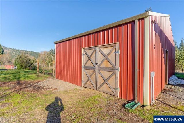 38159 Weirich Dr, Lebanon, OR 97355