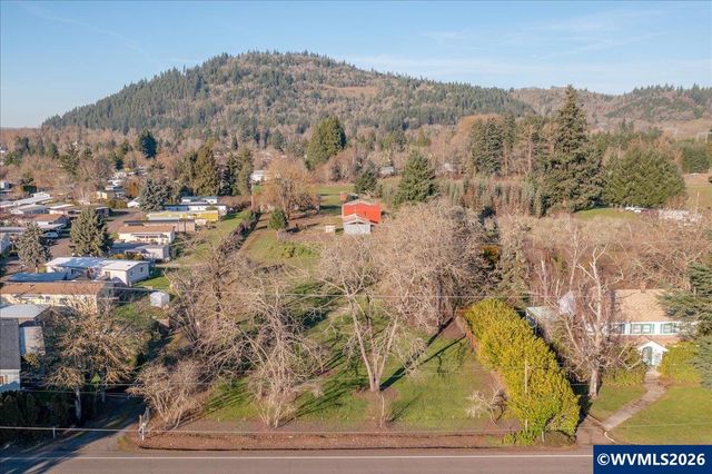 38159 Weirich Dr, Lebanon, OR 97355