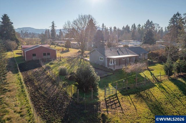 38159 Weirich Dr, Lebanon, OR 97355