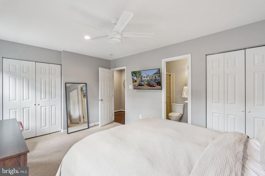 Image 17 of property listing at 7 CORNERWOOD CT, Gaithersburg, MD 20878