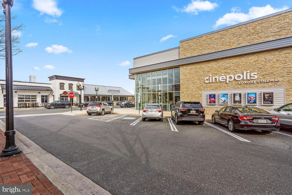 Image 41 of property listing at 7 CORNERWOOD CT, Gaithersburg, MD 20878