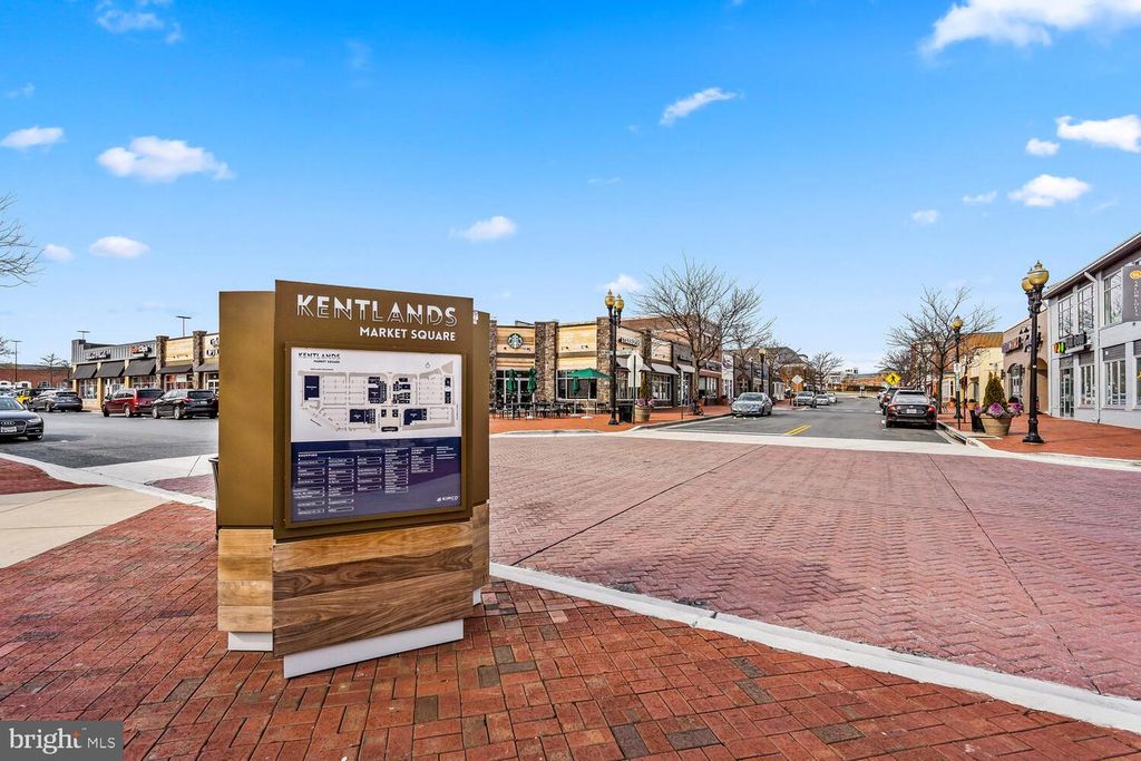 Image 42 of property listing at 7 CORNERWOOD CT, Gaithersburg, MD 20878