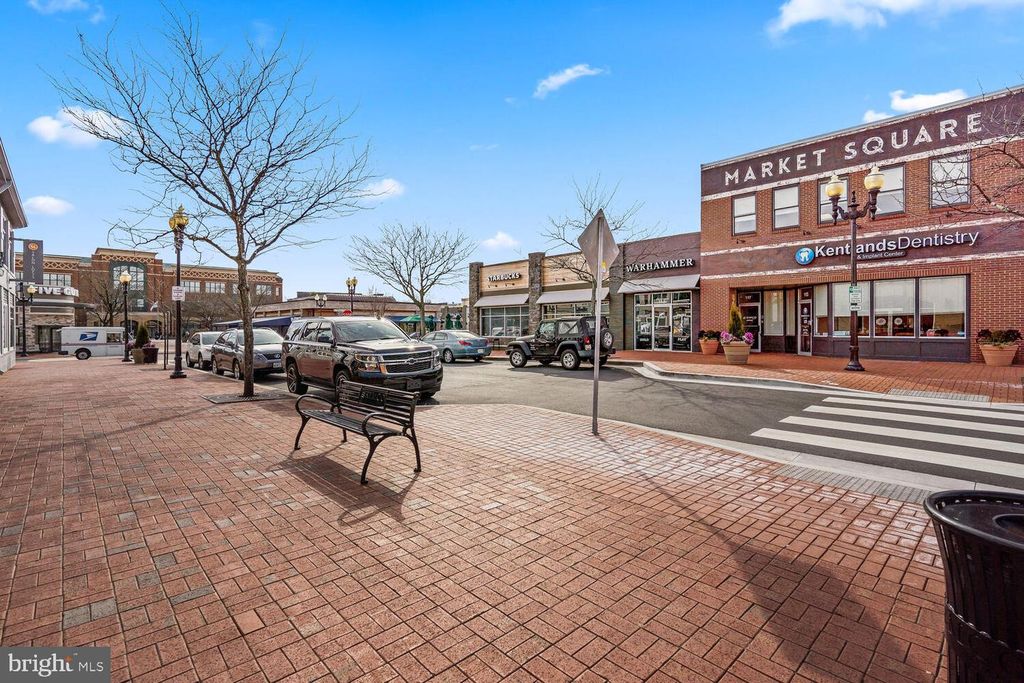 Image 46 of property listing at 7 CORNERWOOD CT, Gaithersburg, MD 20878