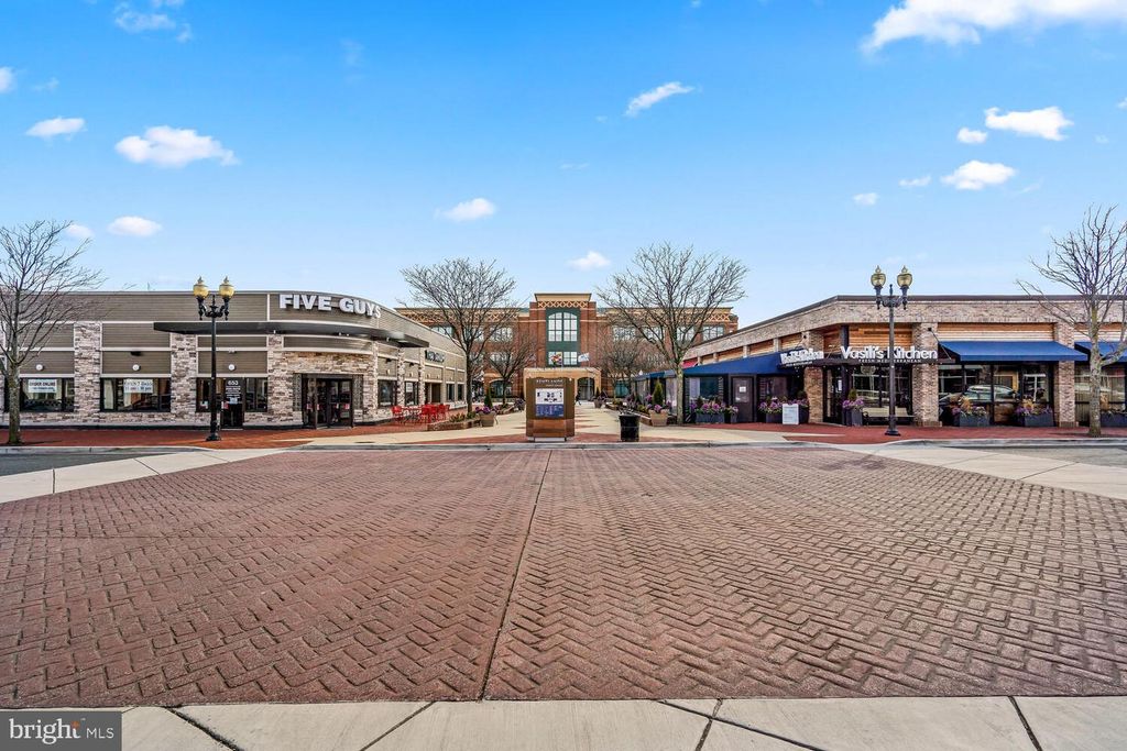 Image 48 of property listing at 7 CORNERWOOD CT, Gaithersburg, MD 20878