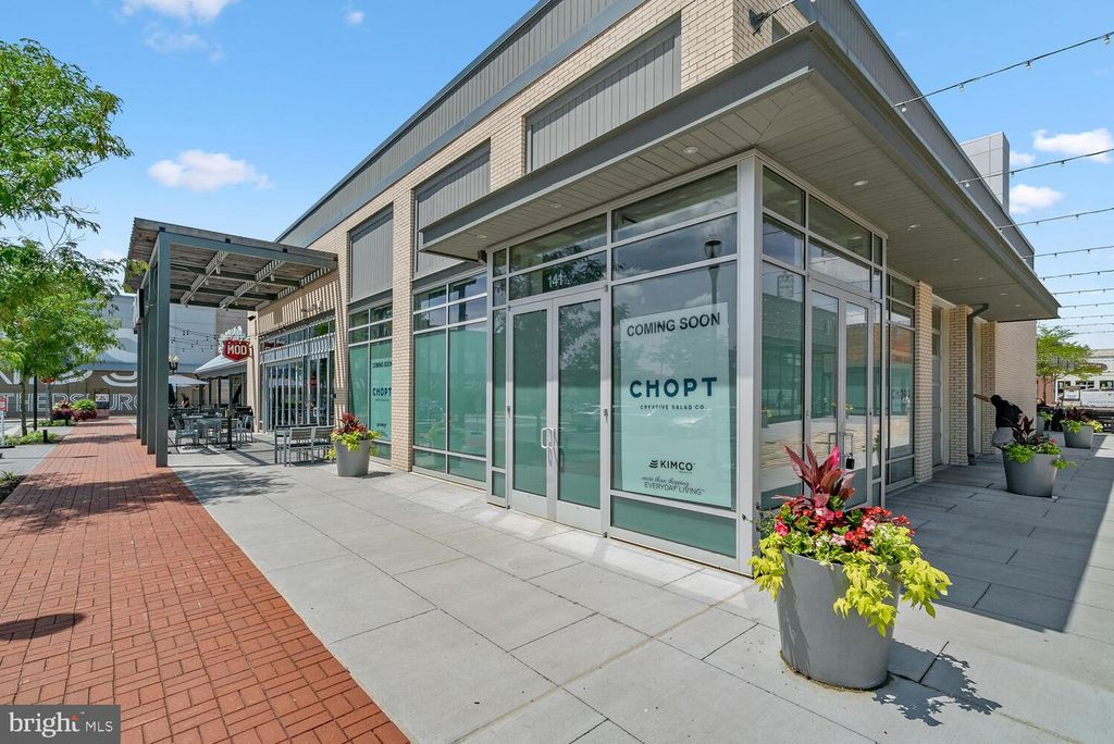 Image 50 of property listing at 7 CORNERWOOD CT, Gaithersburg, MD 20878