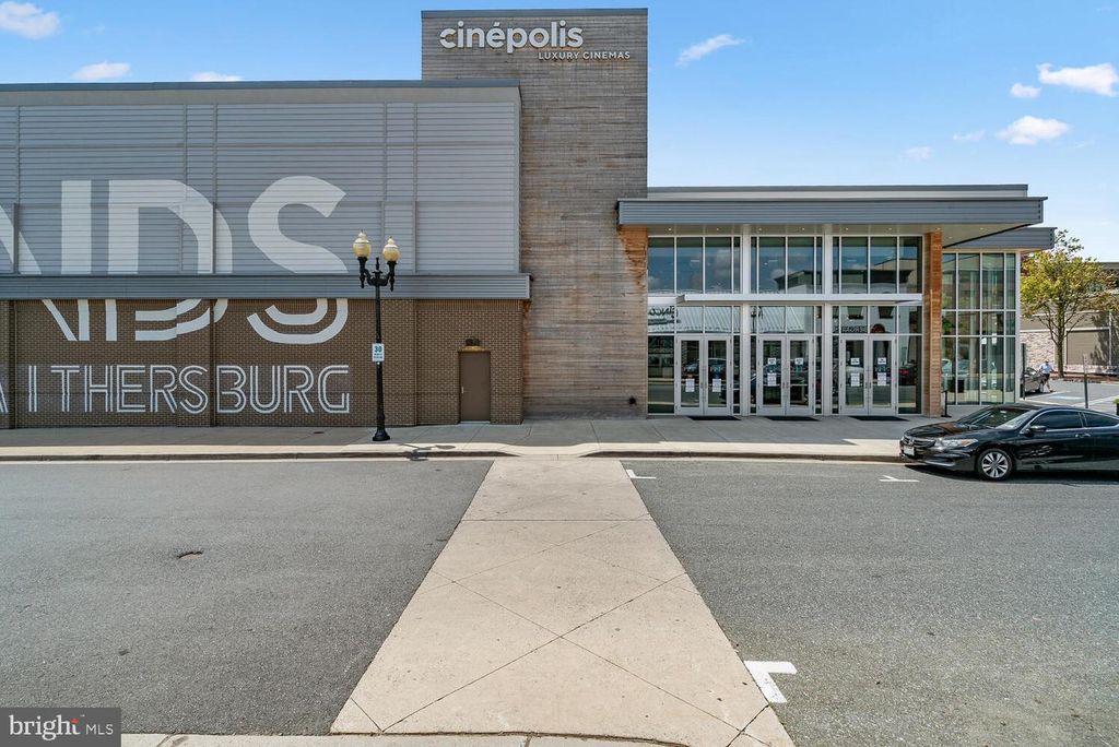 Image 52 of property listing at 7 CORNERWOOD CT, Gaithersburg, MD 20878