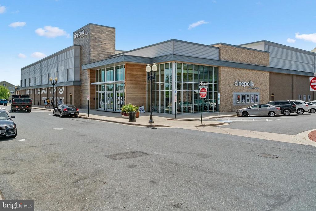 Image 54 of property listing at 7 CORNERWOOD CT, Gaithersburg, MD 20878