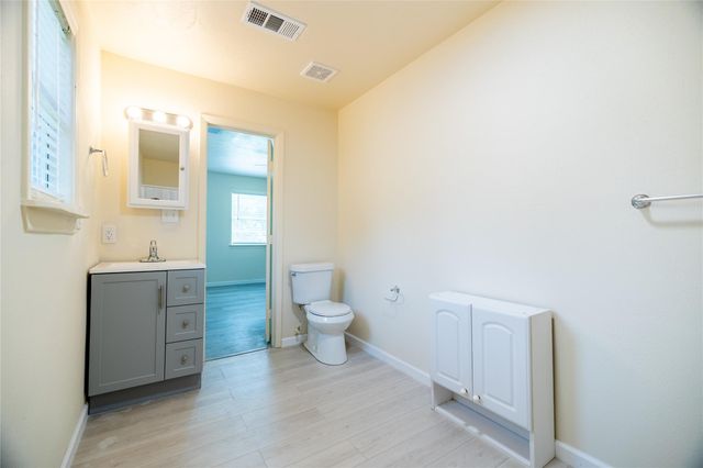 91 Hulon Hall Court, Cleveland, TX 77328